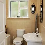 Brook Lane Otel 4*
