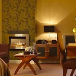 Brook Lane Otel