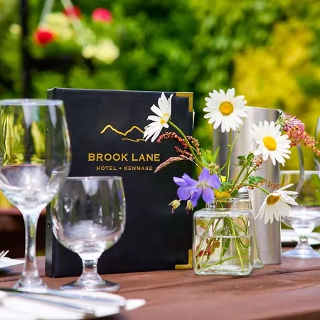 Brook Lane Отель