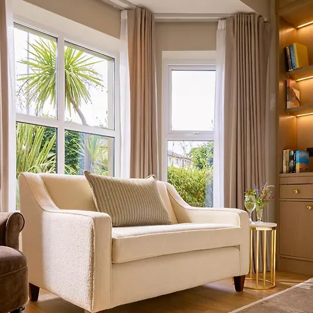 Brook Lane ホテル