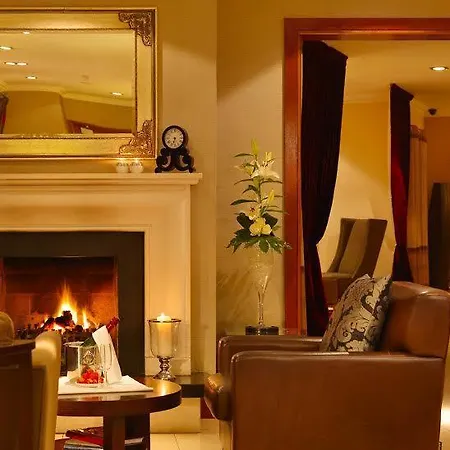 Отель Brook Lane 4*