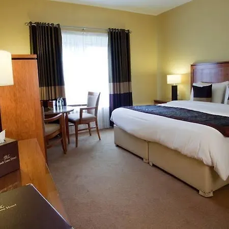 Brook Lane Hotel 4*