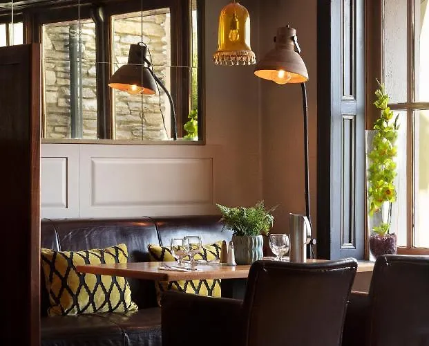 Brook Lane Отель 4*