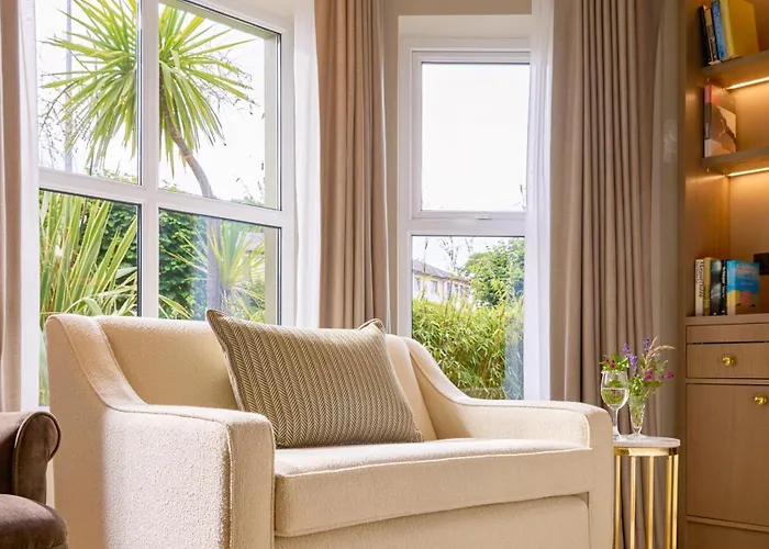 Brook Lane Отель