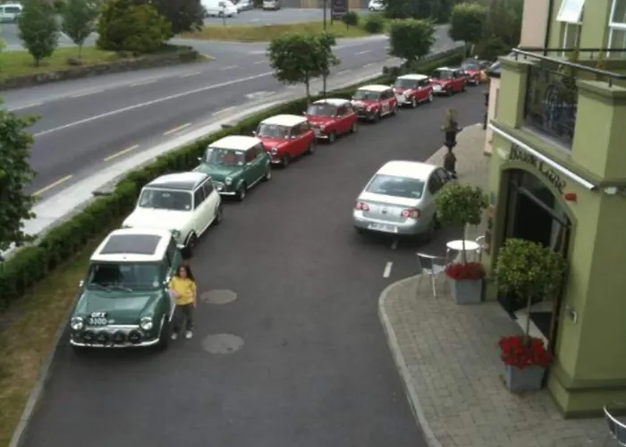 Brook Lane Отель 4*