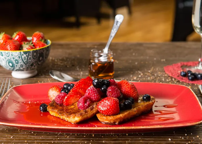 Отель Brook Lane 4*