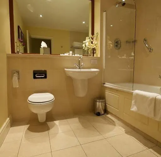 Отель Brook Lane