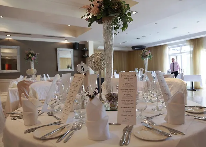 Brook Lane Отель